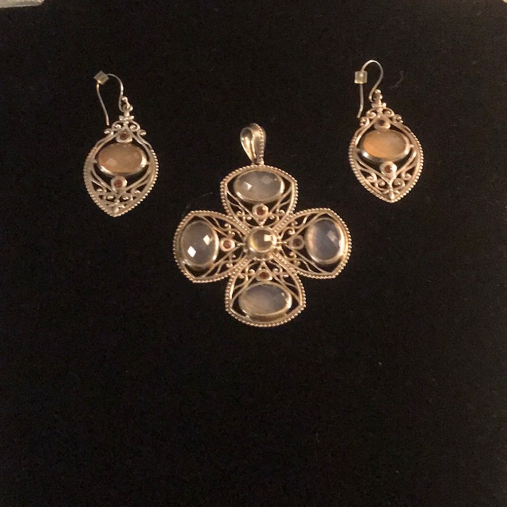 Visions of the 16th century!  Earrings and pendant - Picture 1 of 2